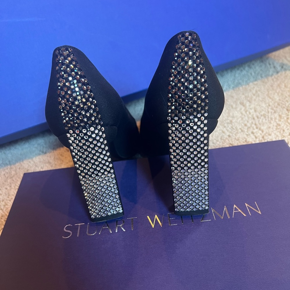 Like new Stuart Weitzman limited addition black & swavorski crystal heels